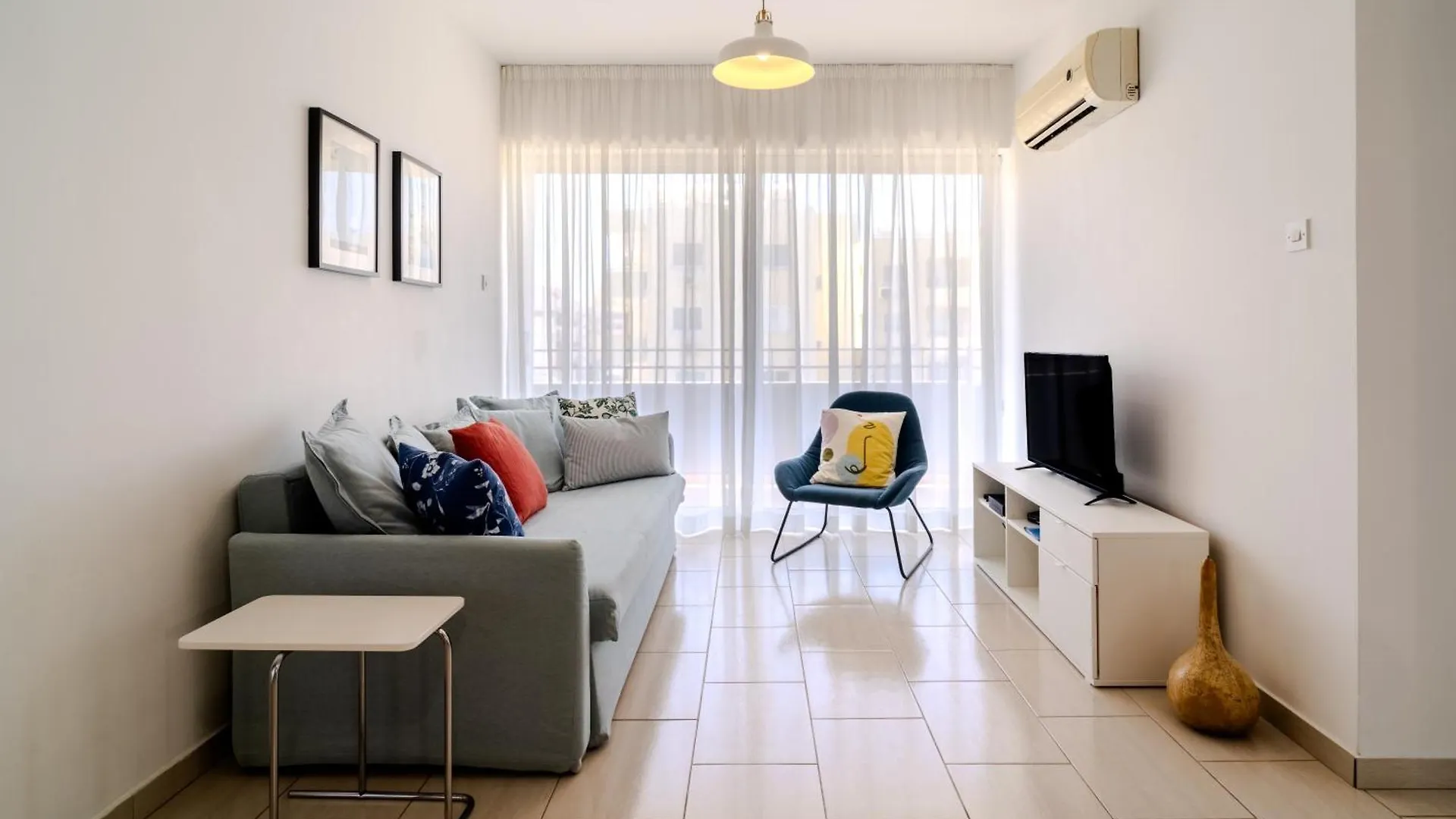 Athina Mackenzie 2 Bedroom Flat With Pool location
